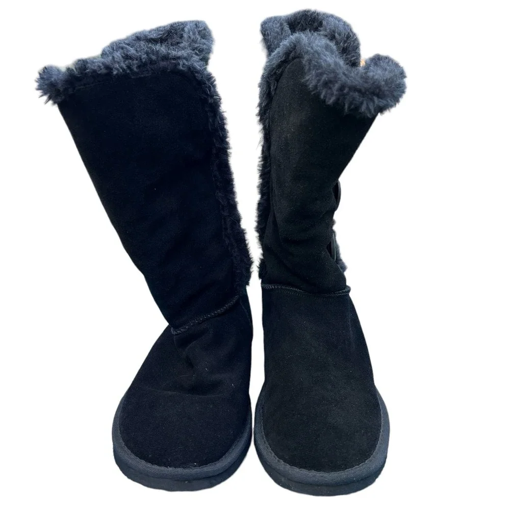 Canyon River Blues Women’s Black Suede & Faux Sherpa Boot 9